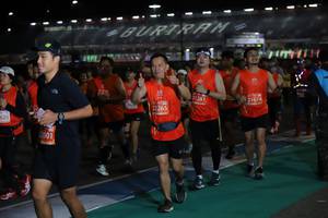 BIB: 21281, 21674, 22265, 625, 2001
                            <button type="button" onclick="openModal(11481166)" class="btn btn-primary btn-sm float-right btn-popup" data-toggle="modal" data-target=".modal-high-quality">
                        <i class="fas fa-shopping-cart"></i> Add to Cart
                    </button>
                                            <button type="button" onclick="isThisMe(11481166, true)" class="btn btn-success btn-sm float-right btn-popup btn-isme hidden" data-toggle="tooltip" data-placement="bottom" title="นี่คือรูปของคุณใช่ไหม คลิกที่นี่เพื่อเอาเข้าอัลบั้ม">
                        <i class="fas fa-plus"></i> Add to album
                    </button>
                    <button type="button" onclick="isThisMe(11481166, false)" class="btn btn-warning btn-sm float-right btn-popup btn-isnotme hidden">
                        <i class="fas fa-ban"></i> Remove from album
                    </button>